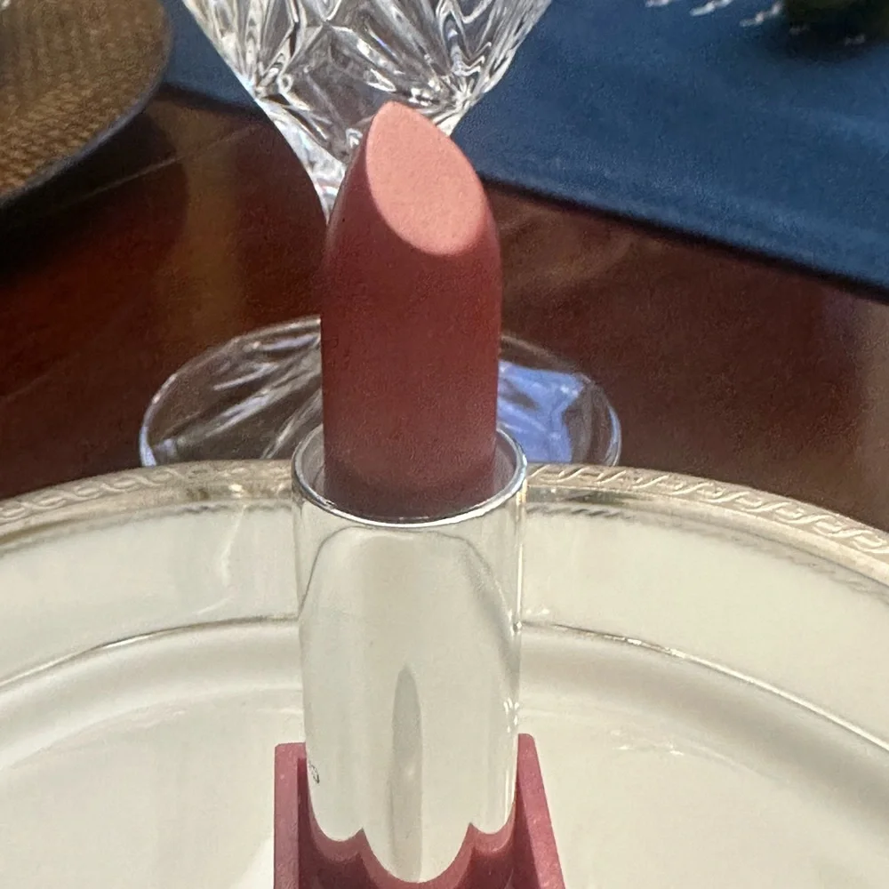 Elizabeth Arden new full size tester beautiful color Rosy shimmer‎ 32 lipstick